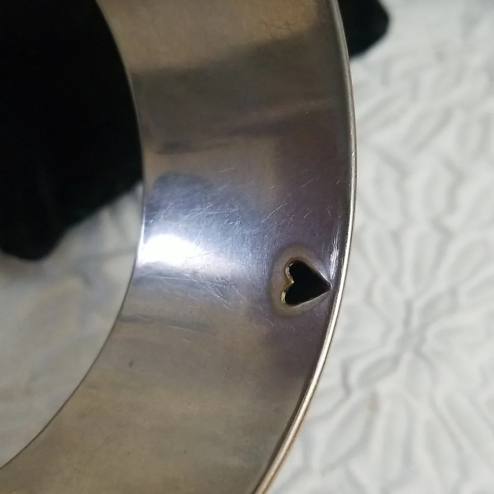 Silver Tone Hammered Fashion Fun Bracelet - Picture 3 of 6